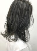 【cuzKLUB】ミディアムスタイル×ハイライトアッシュ