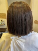 ジィップクリニカ(Zip clinica) 前下がりショートボブ