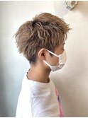 ツーブロックなしメンズショート・アップバング