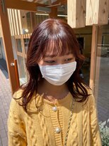 シプレ(cipre)&nbsp;小顔ミディアム韓国風外ハネくびれヘア x オレンジグレージュ