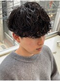 ツイスト波巻きスパイラルパーマツーブロックメンズマッシュ