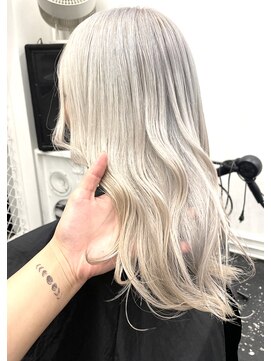ココ 本八幡(KOKO) #黒髪#小顔#クラゲヘアー#オリーブグレー#ココアベージュ#美髪