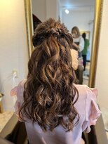 エルヴィータ(Elvita)&nbsp;【Elvita】高め編み込みハーフアップ