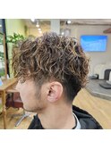 ブリーチケアパーマツイストスパイラル×刈り上げショート