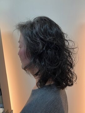 フィックスアップ 銀座(FIX-UP GINZA) ミディアムスタイルで、、軽さと動きのあるスタイル。