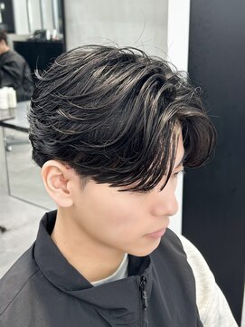 アクロ(ACRO) 韓国ヘア/毛流れセンターパート/ニュアンスパーマ