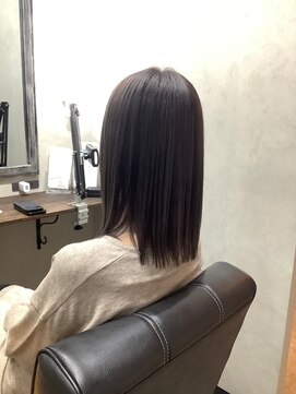 アトリエナガノ(atelier nagano) ニュアンスカラー/センターパート/ツヤ髪スタイル/ブルージュ