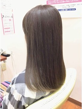 美容室ヒラトヤ 都南店 20代30代40アッシュブラウンシースルーバングワンカールロング
