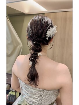 アウラ(AURA) ◎編みおろしヘアスタイル