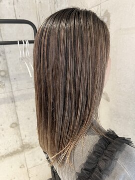 プラスシー(+C) 繊細ハイライトで作る地毛にハイライト!福岡ハイライト