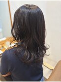 黒髪風 白髪ぼかしインナーカラー