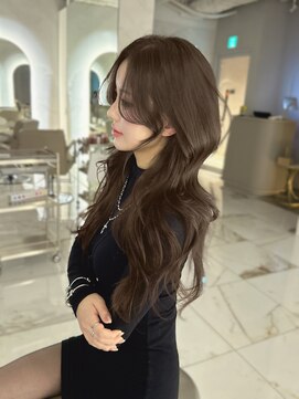 キティー サカエ(kiti SAKAE) ベージュ/レイヤーカット/ハッシュカット/栄