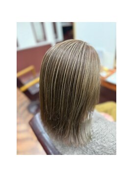 クロエ バイ ラヴィズム 新潟ビルボードプレイス2店(CLOE by LUVISM) ハイライトグレージュ