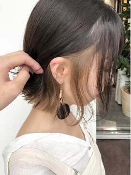 salon de MiLK 札幌大通店【サロン ド ミルク】 さりげなく染めるハイトーンインナーカラー