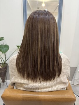 ソラネ(solane) グレーベージュハイライトカラー