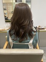 テラス アヴェダ 大丸心斎橋店(Terrace AVEDA) コテ巻きで簡単に再現できるゆる巻きスタイル