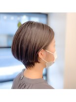 コットン(cotton)&nbsp;【透明感アッシュカラー】襟足スッキリショートボブ【白子】