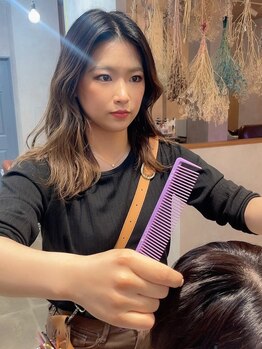 オルソーヘアー(orso hair)の写真/【三国】魅力引き出すスタイリストairi。艶髪を得意とし、お客様からのリピート率は驚異的！