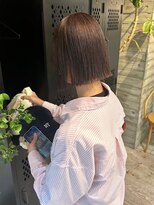 ヲタク(wotaku.)&nbsp;グレージュカラー暗髪カラー透明感カラーケアブリーチミニボブ