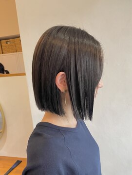 トワ(toi) 前下がりボブ/ブルーブラック/横浜/横浜駅