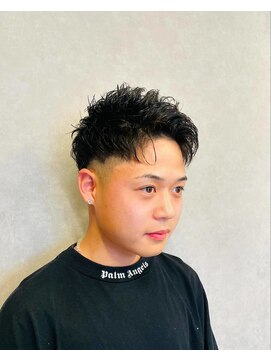 スター(STAR) 20代30代/短髪フェード/刈り上げ/ツーブロック/メンズ