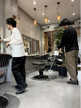 ビリジアン(VIRIDIAN)の写真/世田谷駅徒歩1分!表参道5年/下北沢15年経験stylistが独立!マンツーマン施術×スピーディな施術で満足度◎