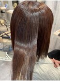 髪質改善　透明感カラー　ロングスタイル　茶髪