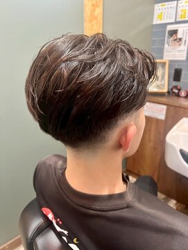 スタンドバーバー 柏(STAND BARBER) MEN’S HAIR/波巻ツイストスパイラル/フェザーパーマ/柏