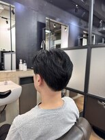 クロムトウキョウ ザ バーバー 新宿本店(CHROM TOKYO the Barber)&nbsp;ナチュラルショートセンターパート