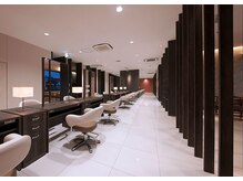 アース 三木店(HAIR & MAKE EARTH)の雰囲気（明るい店内/話題の炭酸泉も完備/三木/白髪ぼかし）