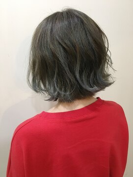 ルアウ ヘアアンドメイク(LUAU Hair&Make) 切りっぱなしグレイアッシュ(デザインカラー)