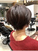 シャープな毛流れ簡単ショートヘア
