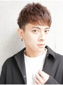 束感ツーブロックベリーショート