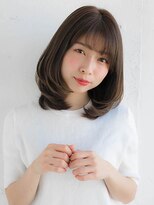 ルティア(Lutia)&nbsp;顔周りレイヤースタイル　シナモンベージュカラー