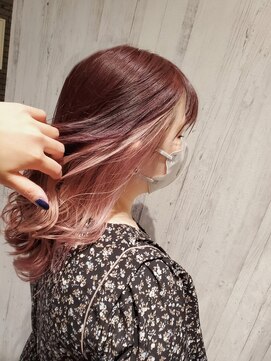 アクシー ヘアーアンドメイク(AXY HAIR&MAKE) ペールピンク/大人フェミニン/韓国巻き/インナーカラー