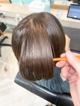 ホロー(Hollow) 髪質改善ショートボブ