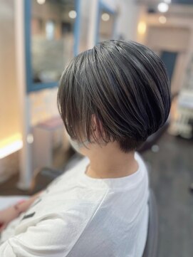 ロンド(Le rond) グレーアッシュ×ショートスタイル