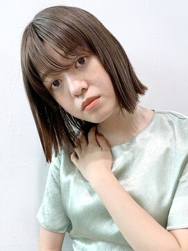 アイティーバイアルバム 藤沢店(IT by ALBUM) パツっとストレート_グレージュカラーボブウルフ_28692