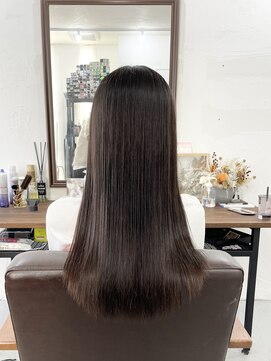 ホンネ(honne.) グレージュ×ロングヘア