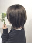 大人かわいいミディアムボブハイライトカラー