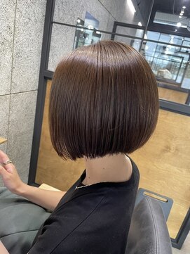 リンダ ルーナ(LINDA Luna) イルミナカラー/艶ボブ/まとまるミニボブ