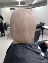 ペレ 渋谷(PELE)&nbsp;イメチェン/ホワイトブロンド/外ハネボブ/美髪/渋谷