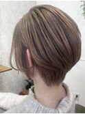 白髪ぼかし明るめ大人ショート