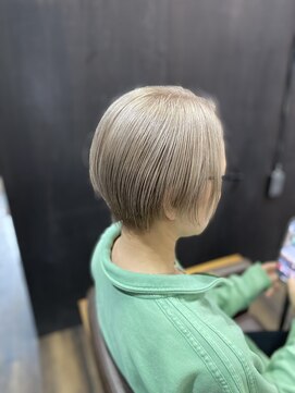 バース(BirtH) ホワイトベージュ