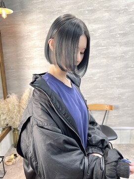 前下がりボブ/ミニボブ/ダークグレージュ/横浜