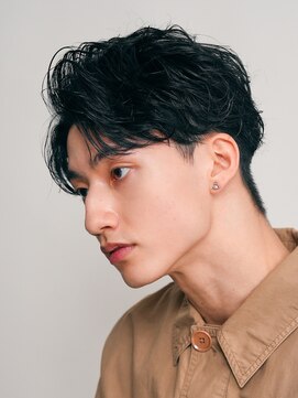 フィフス 天神大名(fifth) 渋谷メンズパーマフェザーパーマセンターパートガイルヘアゆるめ