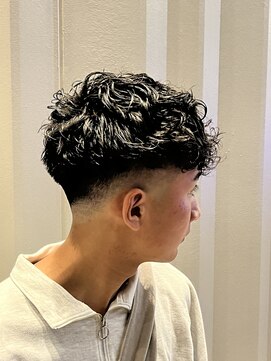 ヒロギンザ 難波店(HIRO GINZA) スペインカール×スキンフェード