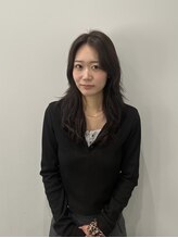 【スタイリスト　友花】くすみカラー、トレンドスタイルならお任せ！