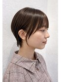 20代30代人気。大人ナチュラル耳掛けコンパクトショート