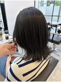 大人可愛いオリーブグレージュミディアムレイヤーくびれヘア